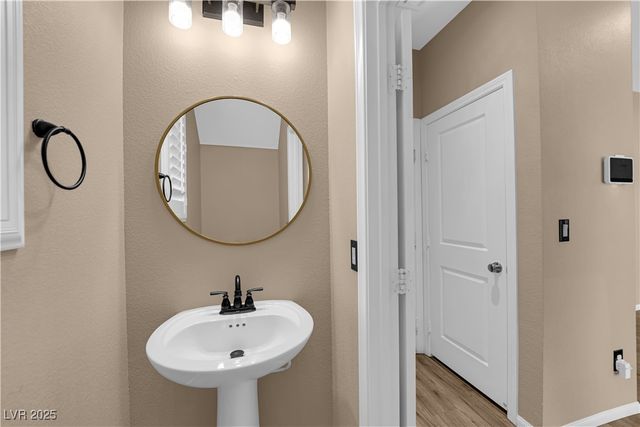 915 Harbor Avenue, Henderson, NV 89002