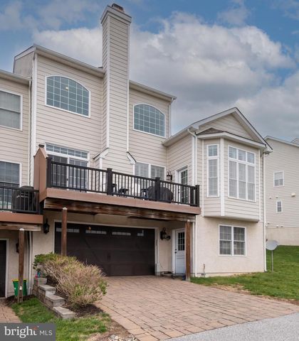 414 RAVENSCLIFF DR, Media, PA 19063