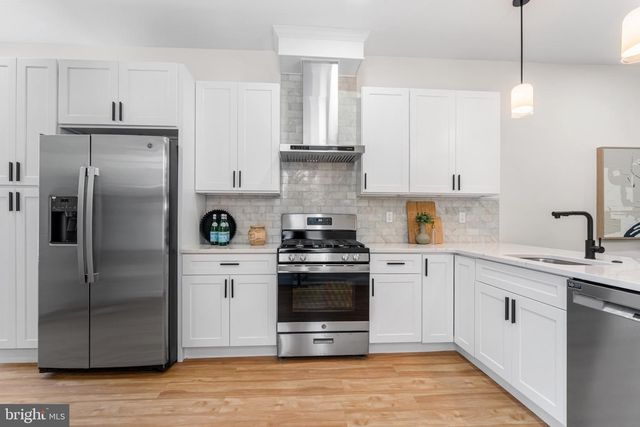 5320 WALTON AVE, Philadelphia, PA 19143
