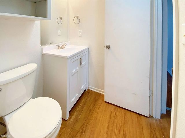 1604 Mill ST B, San Marcos, TX 78666
