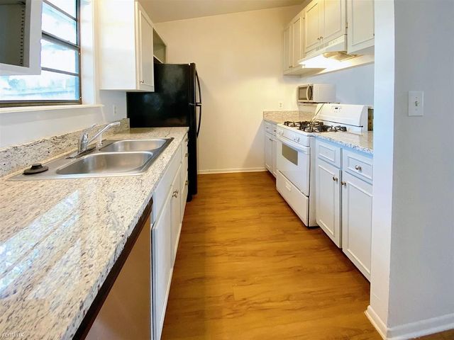 1604 Mill ST B, San Marcos, TX 78666