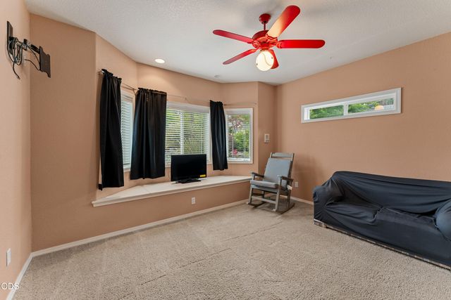 212 NW Canyon View Drive, Grants Pass, OR 97526