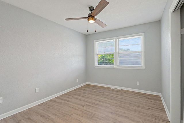 902 S Royal Rd, Wichita, KS 67207