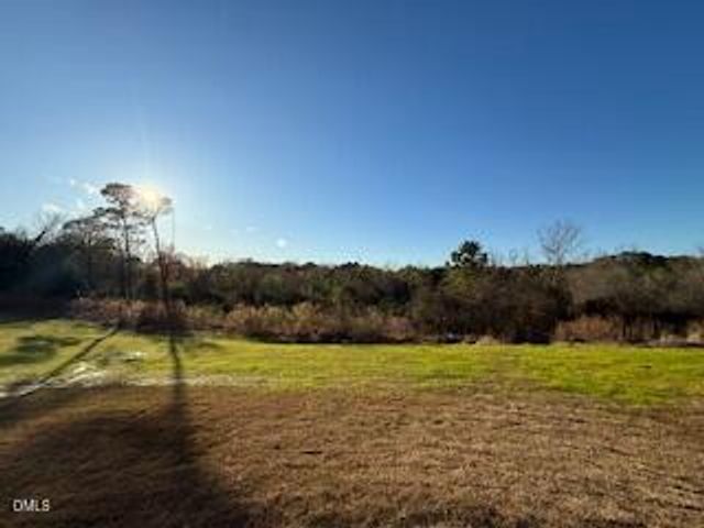 95 Stout Landing, Dunn, NC 28334