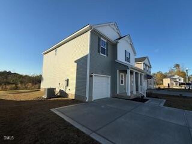 95 Stout Landing, Dunn, NC 28334