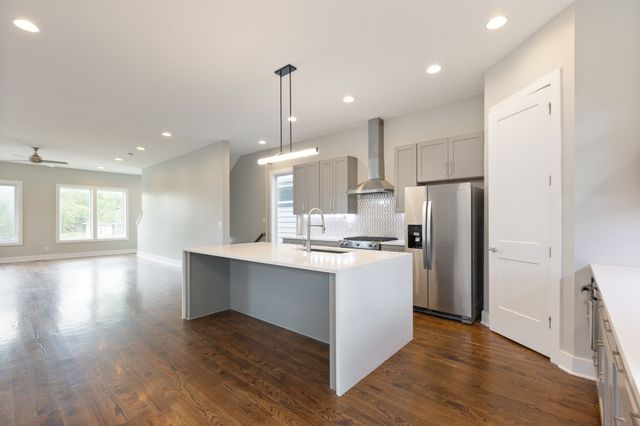 525B 31st Ave, N, Nashville, TN 37209