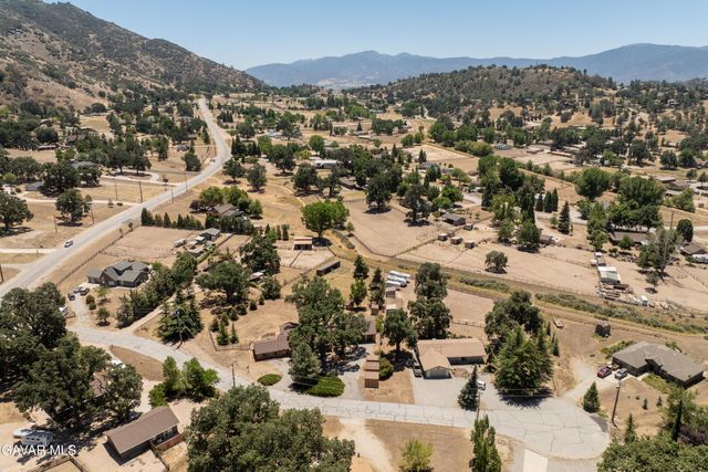 26720 Sutter Court, Tehachapi, CA 93561