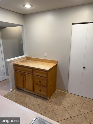 1203 CROSSHILL CT, Lansdale, PA 19446