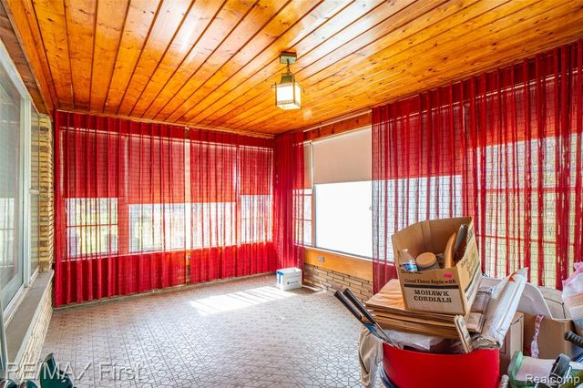 17397 Millar Road, Clinton Township, MI 48036