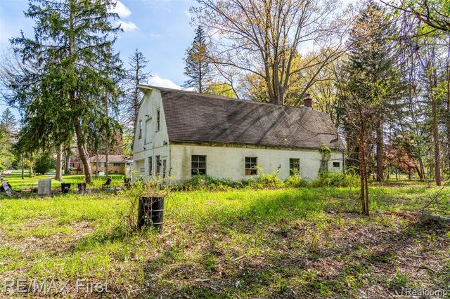 17397 Millar Road, Clinton Township, MI 48036