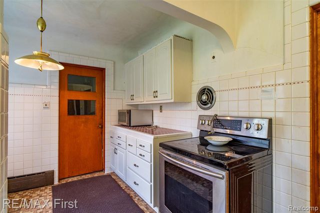 17397 Millar Road, Clinton Township, MI 48036