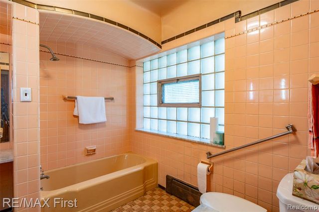 17397 Millar Road, Clinton Township, MI 48036