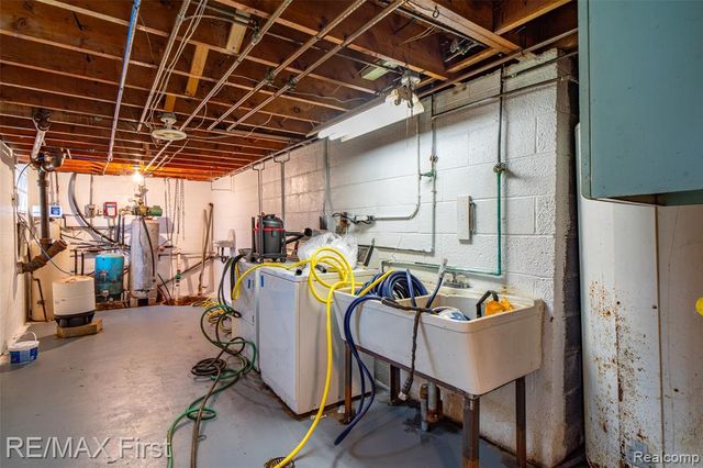 17397 Millar Road, Clinton Township, MI 48036