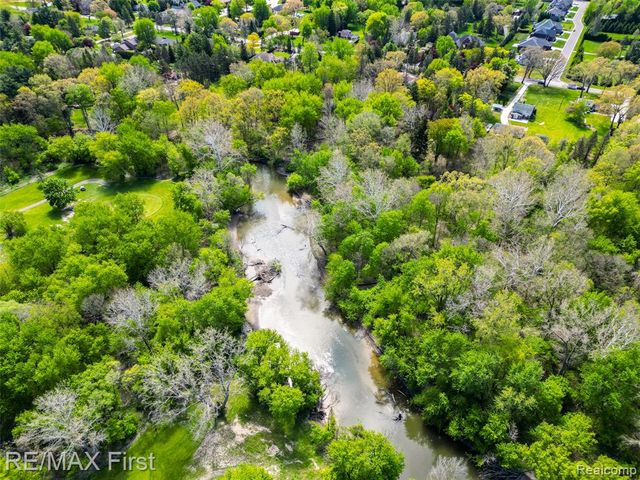 17397 Millar Road, Clinton Township, MI 48036