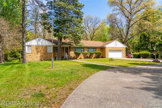 17397 Millar Road, Clinton Township, MI 48036