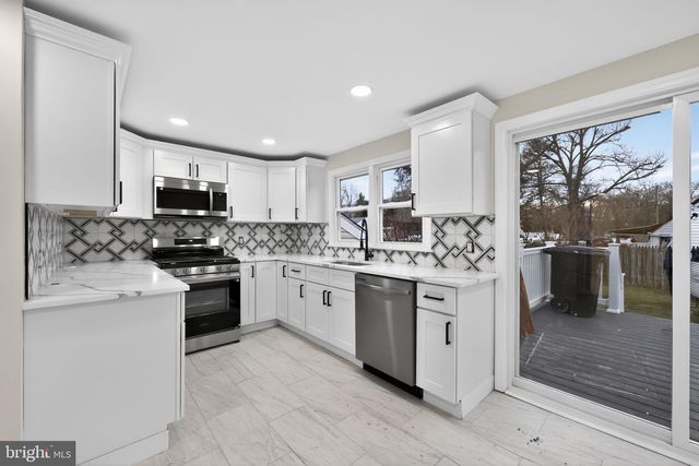 823 NEW JERSEY, Deptford, NJ 08096