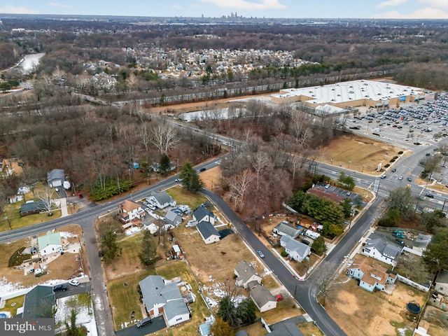 823 NEW JERSEY, Deptford, NJ 08096