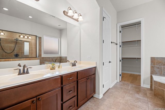 6131 Lowrie, San Antonio, TX 78239
