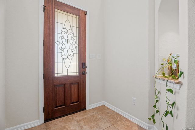 6131 Lowrie, San Antonio, TX 78239