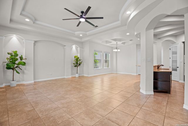 6131 Lowrie, San Antonio, TX 78239