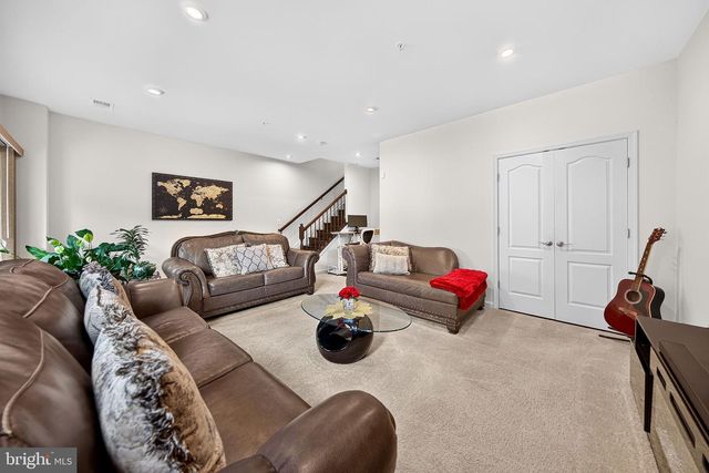 1350 HAWK HOLLOW DR, Crofton, MD 21114