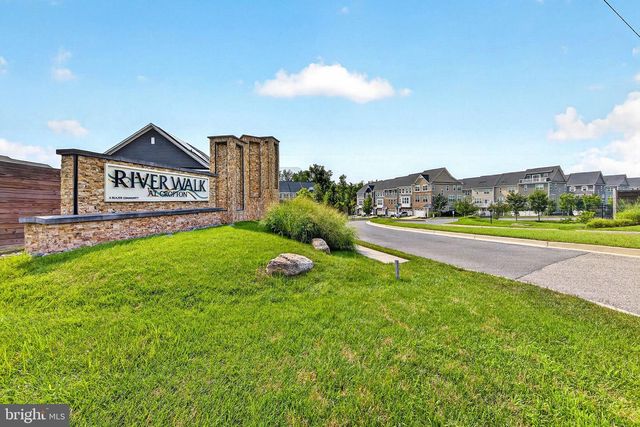1350 HAWK HOLLOW DR, Crofton, MD 21114