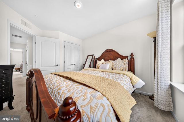 1350 HAWK HOLLOW DR, Crofton, MD 21114