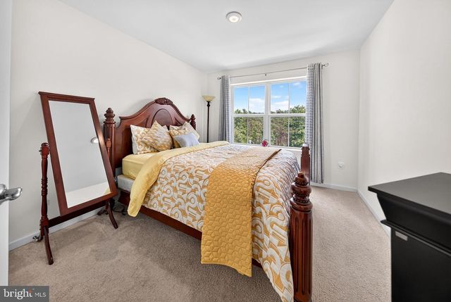 1350 HAWK HOLLOW DR, Crofton, MD 21114