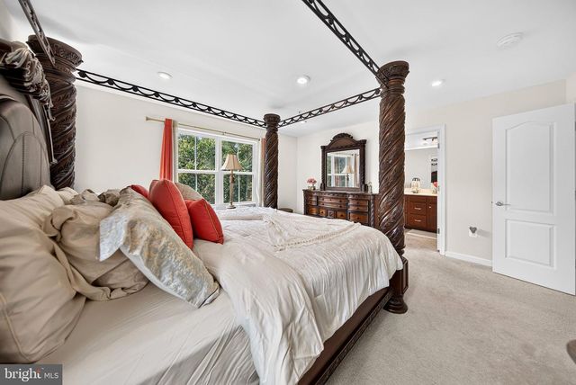 1350 HAWK HOLLOW DR, Crofton, MD 21114