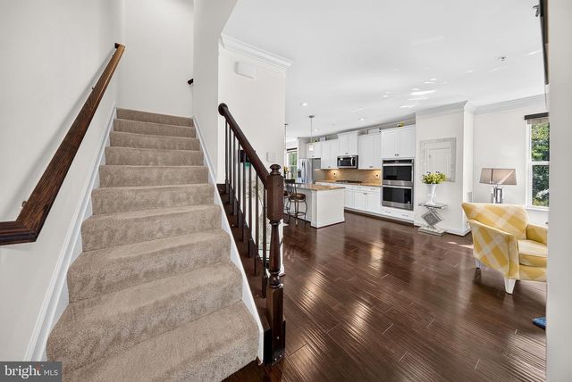 1350 HAWK HOLLOW DR, Crofton, MD 21114