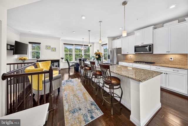 1350 HAWK HOLLOW DR, Crofton, MD 21114