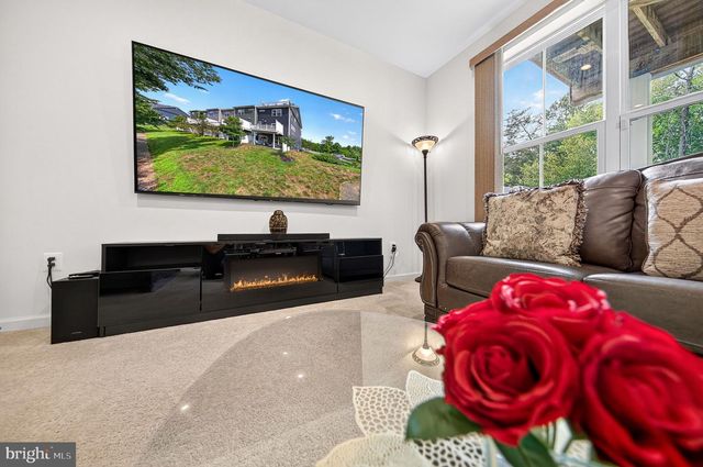1350 HAWK HOLLOW DR, Crofton, MD 21114