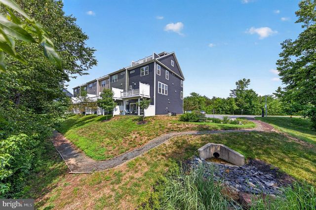 1350 HAWK HOLLOW DR, Crofton, MD 21114