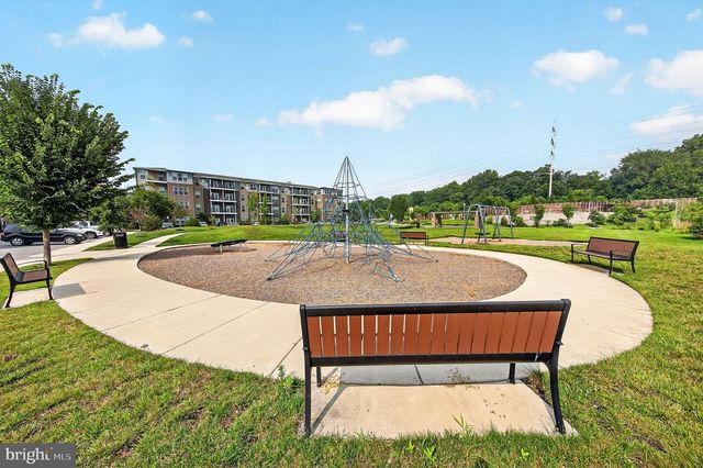 1350 HAWK HOLLOW DR, Crofton, MD 21114