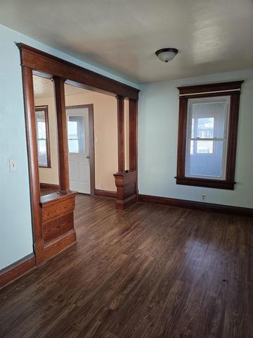 110 S WASHINGTON STREET, Berlin, WI 54923