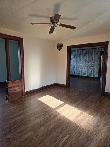 110 S WASHINGTON STREET, Berlin, WI 54923