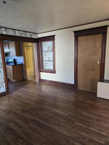 110 S WASHINGTON STREET, Berlin, WI 54923