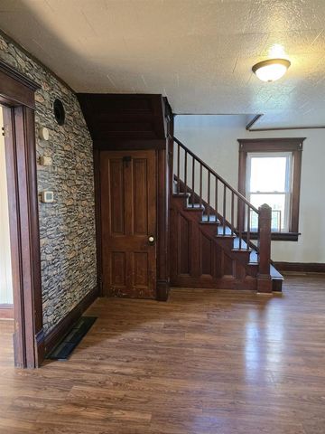 110 S WASHINGTON STREET, Berlin, WI 54923