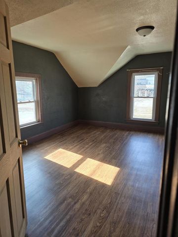 110 S WASHINGTON STREET, Berlin, WI 54923