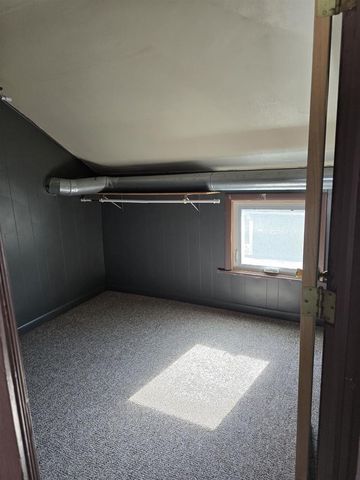 110 S WASHINGTON STREET, Berlin, WI 54923