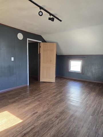 110 S WASHINGTON STREET, Berlin, WI 54923