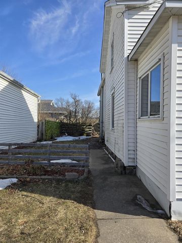 110 S WASHINGTON STREET, Berlin, WI 54923