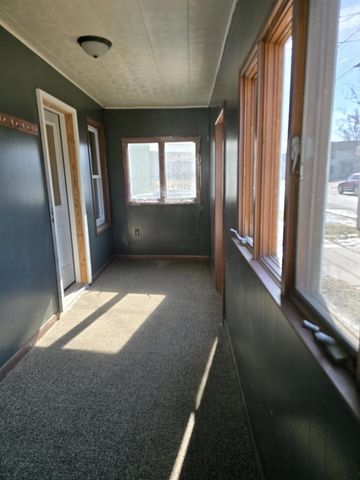 110 S WASHINGTON STREET, Berlin, WI 54923