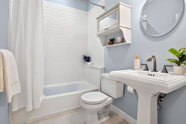 131 Green Street 306, Boston, MA 02130