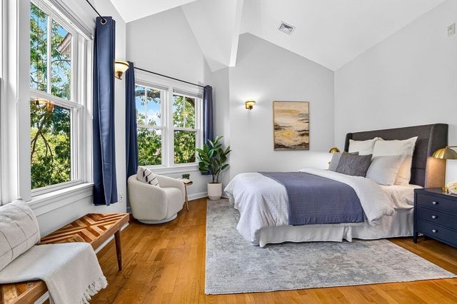 131 Green Street 306, Boston, MA 02130