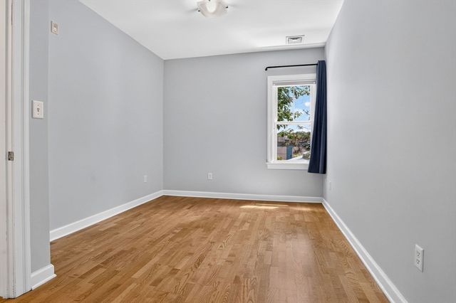131 Green Street 306, Boston, MA 02130