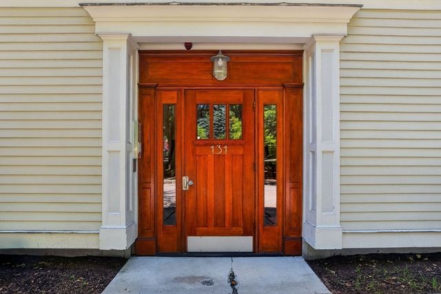 131 Green Street 306, Boston, MA 02130