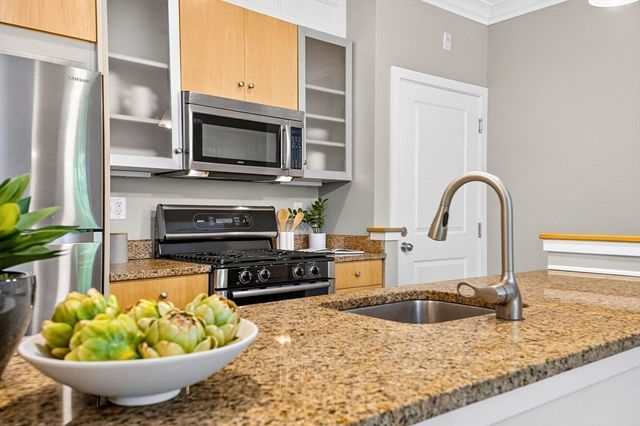 131 Green Street 306, Boston, MA 02130