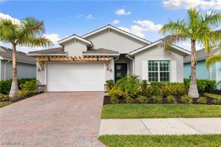 387 Grace Bay LN, Naples, FL 34114