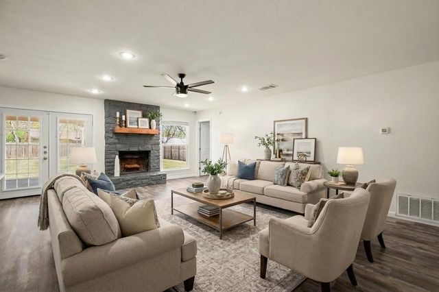 110 W Garrett RUN, Austin, TX 78753